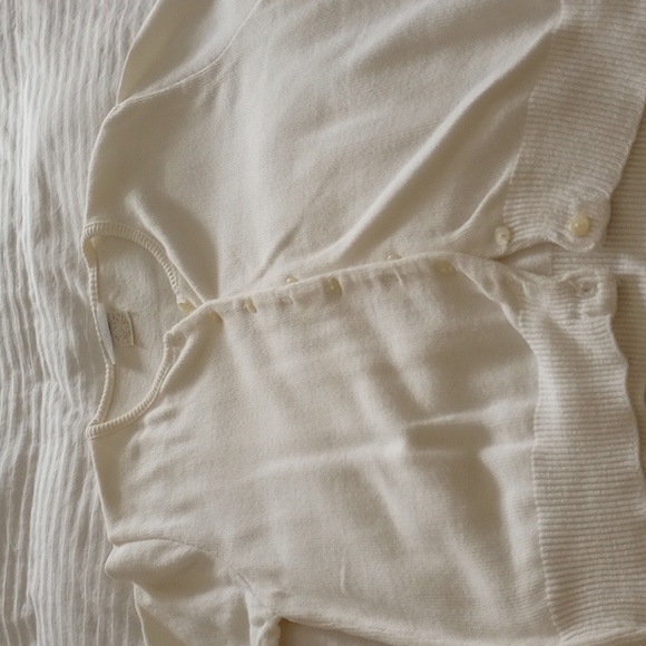 Size medium 100 percent cotton sweater - Picture 2 of 7